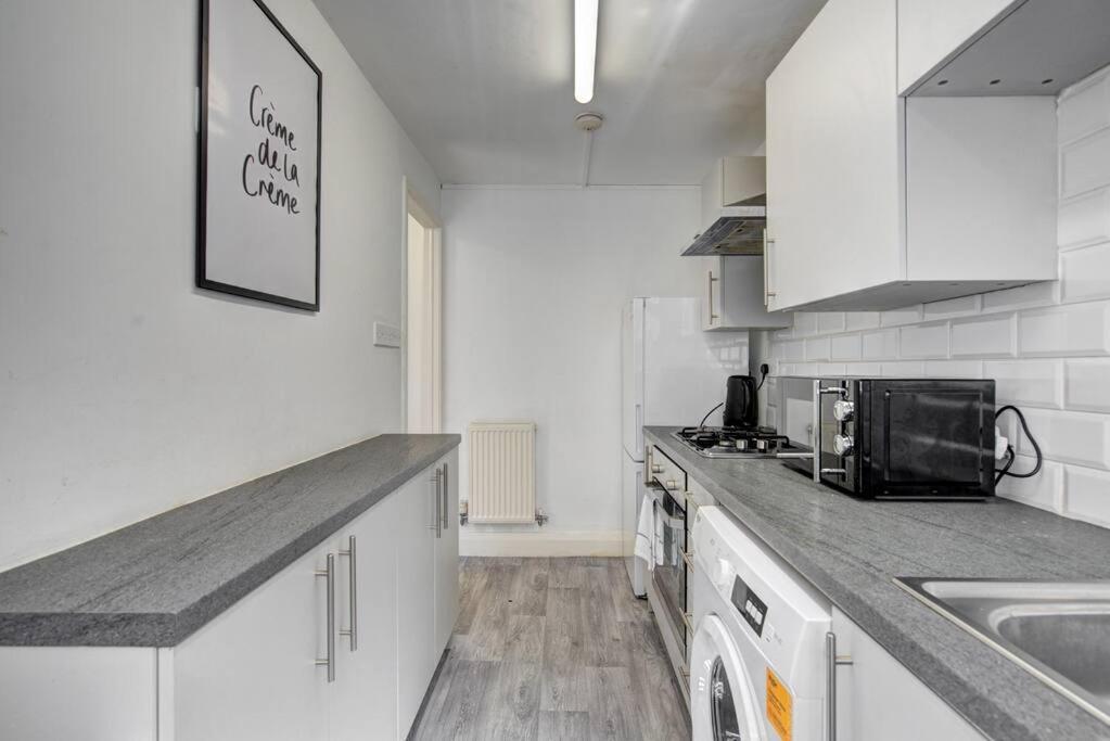 2 Bed House Sleeps 5 The Heart Of ליברפול מראה חיצוני תמונה