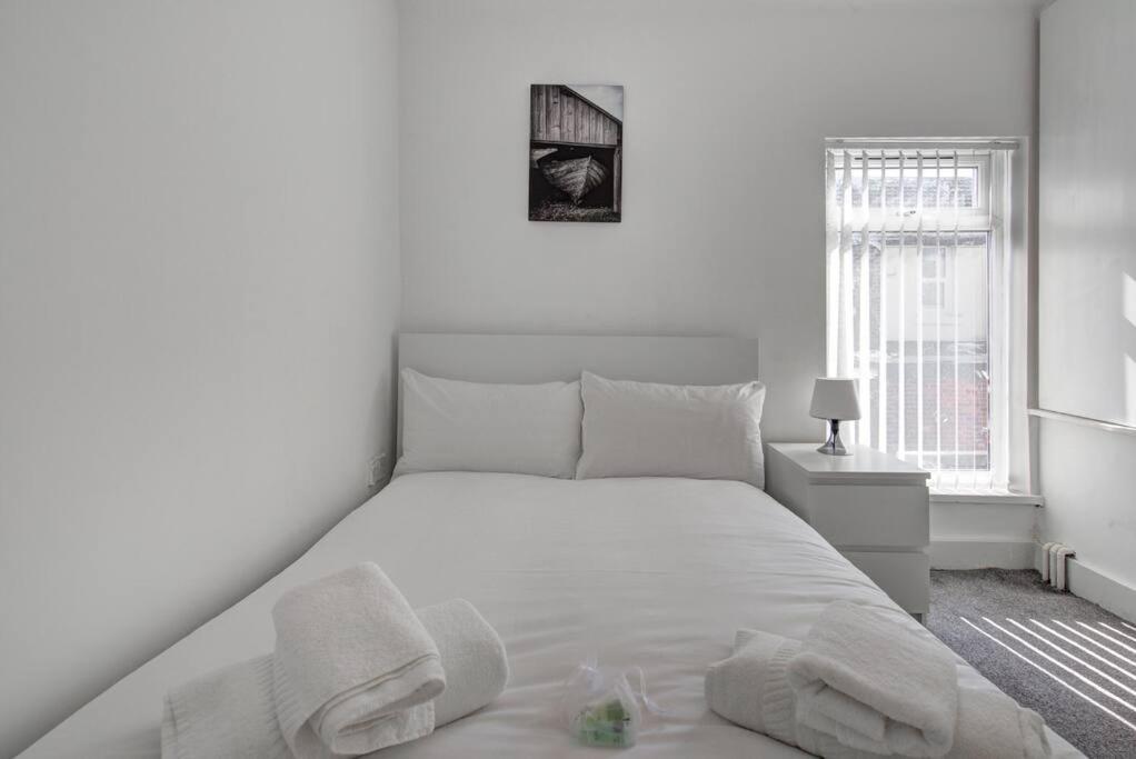 2 Bed House Sleeps 5 The Heart Of ליברפול מראה חיצוני תמונה