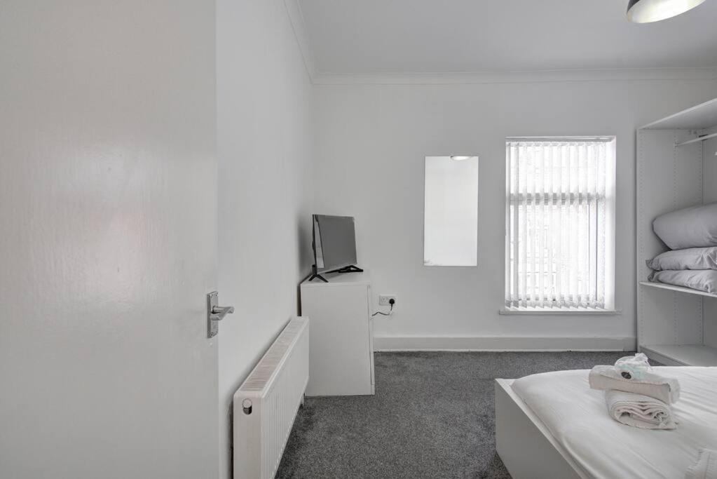 2 Bed House Sleeps 5 The Heart Of ליברפול מראה חיצוני תמונה