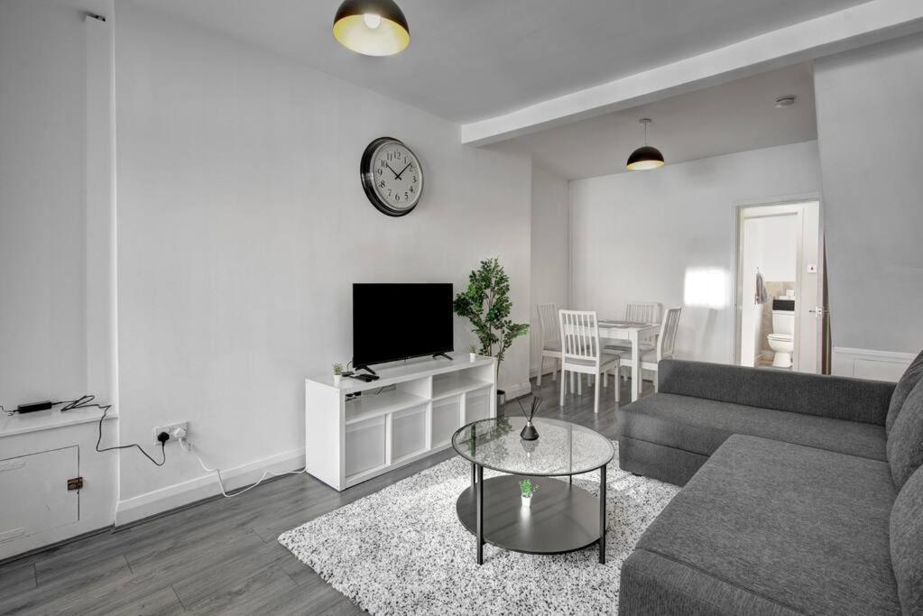 2 Bed House Sleeps 5 The Heart Of ליברפול מראה חיצוני תמונה